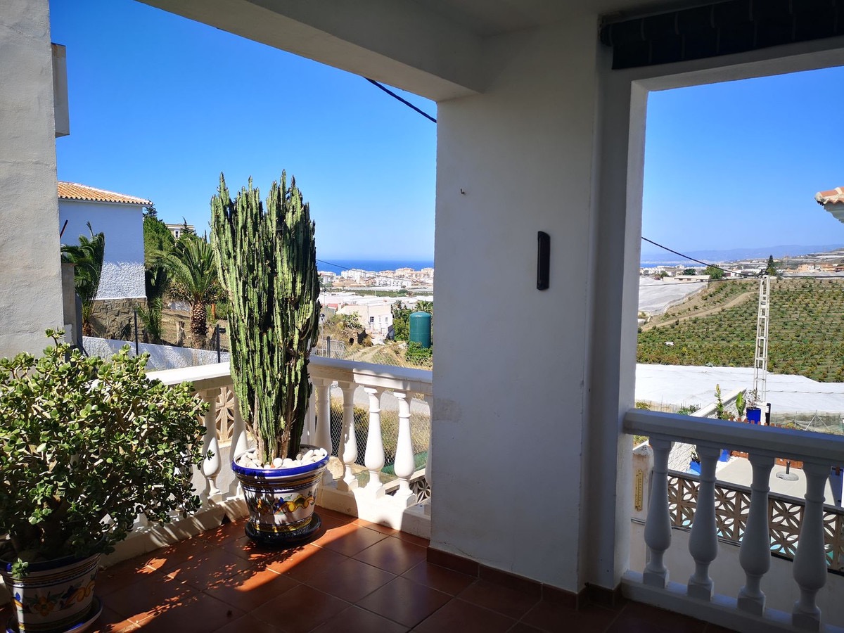 Villa  for sale  in Torrox  costa