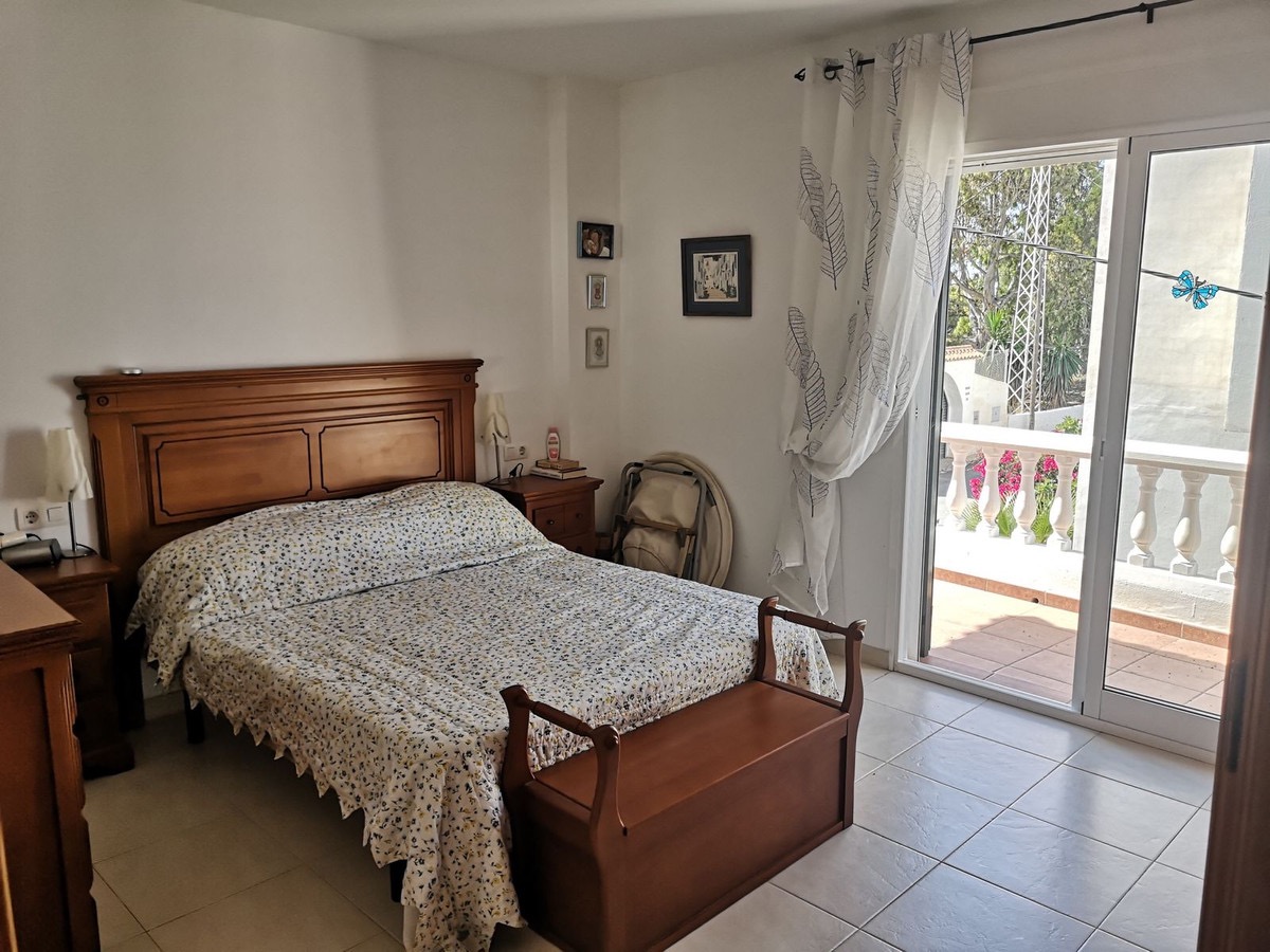 Villa  for sale  in Torrox  costa