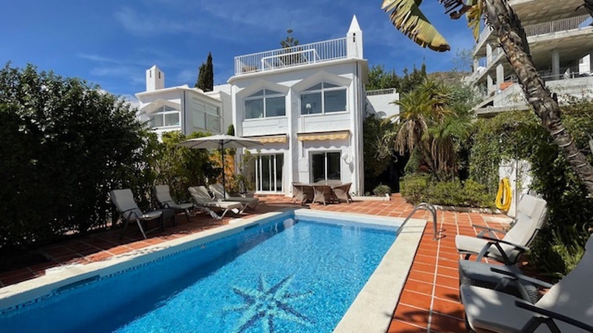 spacious villa in Alhambra  in Nerja