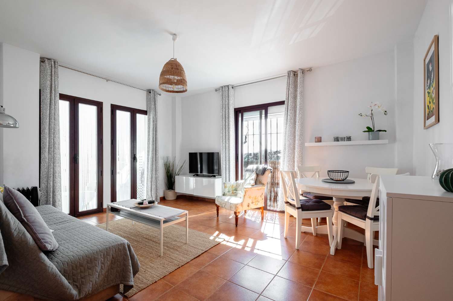 Bel appartement à vendre dans la résidence La Fuente, Frigiliana