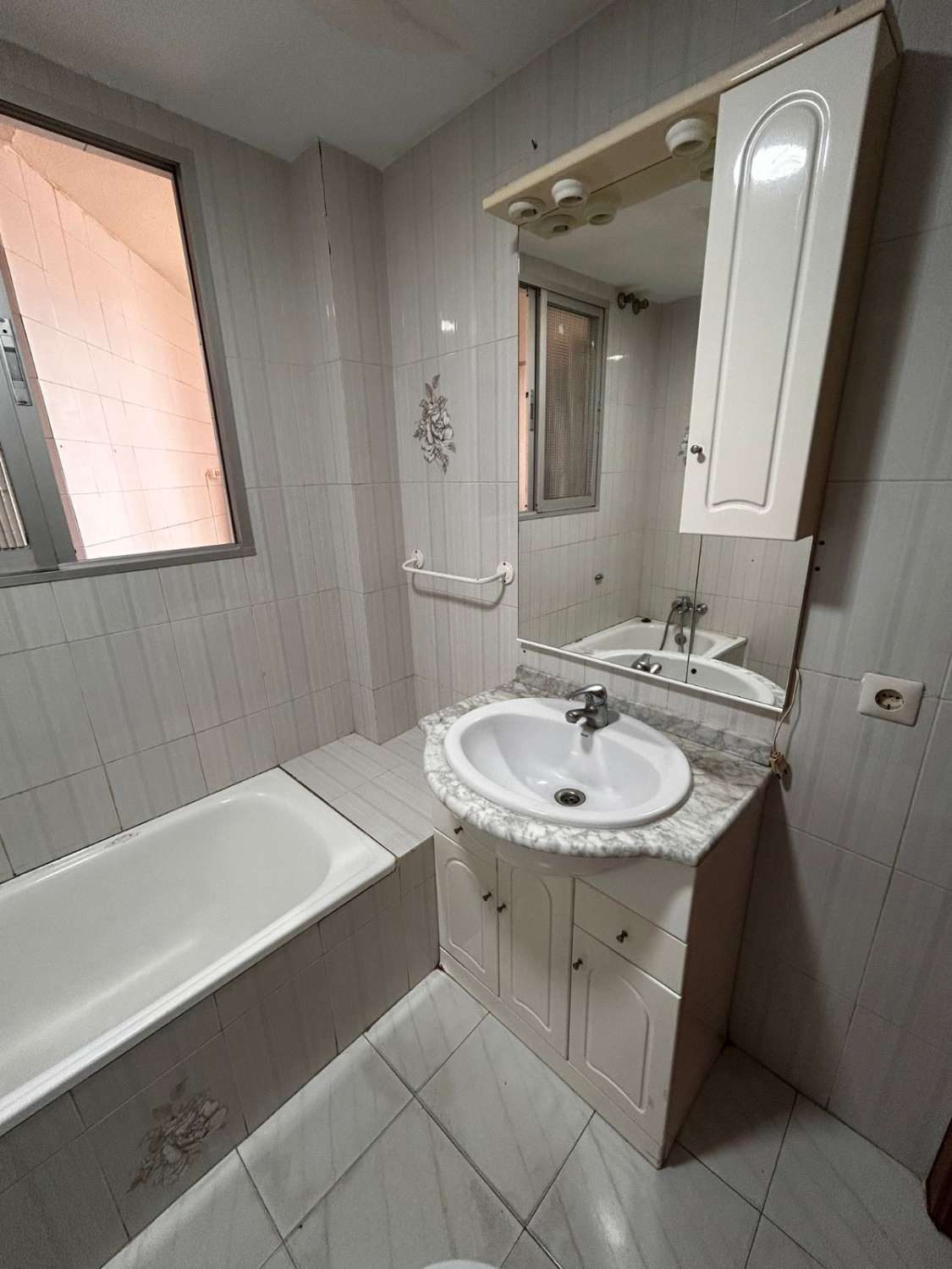 Appartement à vendre à Nerja - Spacieux, lumineux et idéalement situé.