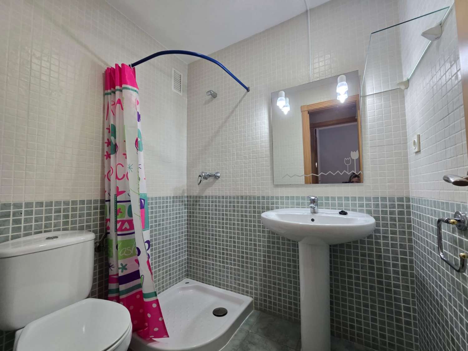 Beautiful apartment with a large terrace for sale in Torrox Costa