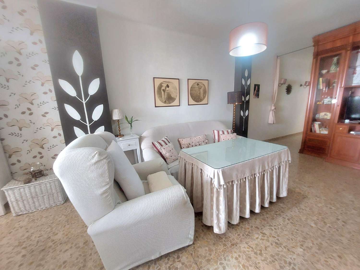 Spacious apartment for sale in the centre of Nerja
