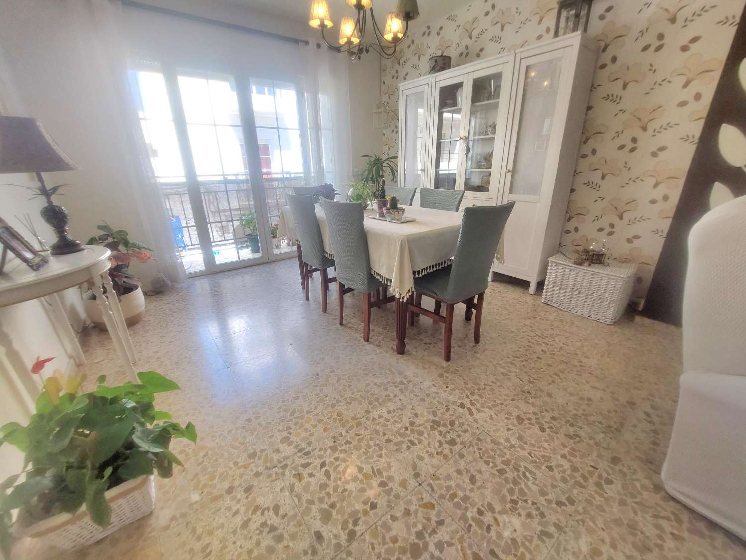 Spacious apartment for sale in the centre of Nerja