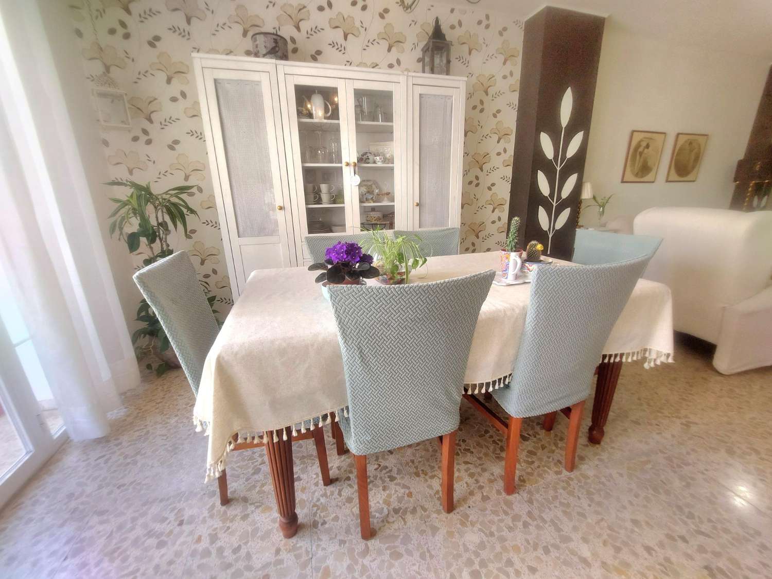 Spacious apartment for sale in the centre of Nerja