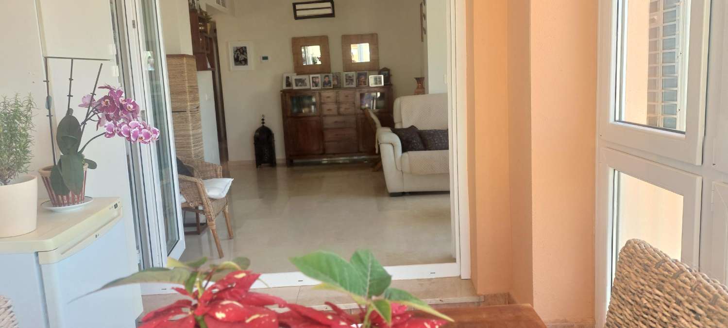 Exclusive beachfront apartment in Peñoncillo (Torrox Costa)