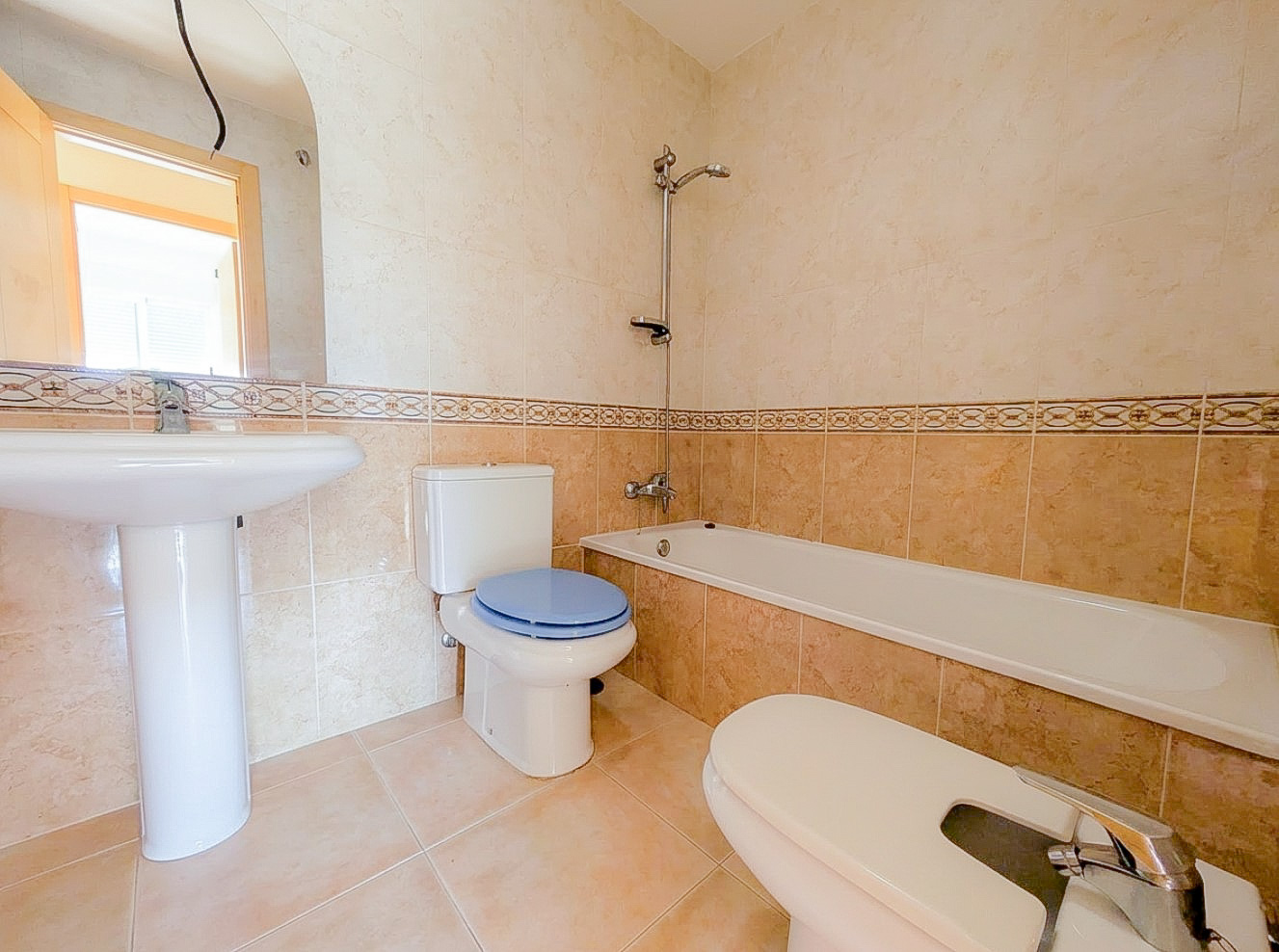 Apartamento   en venta  cerca  del Mar  (   Peñoncillo  Torrox costa)
