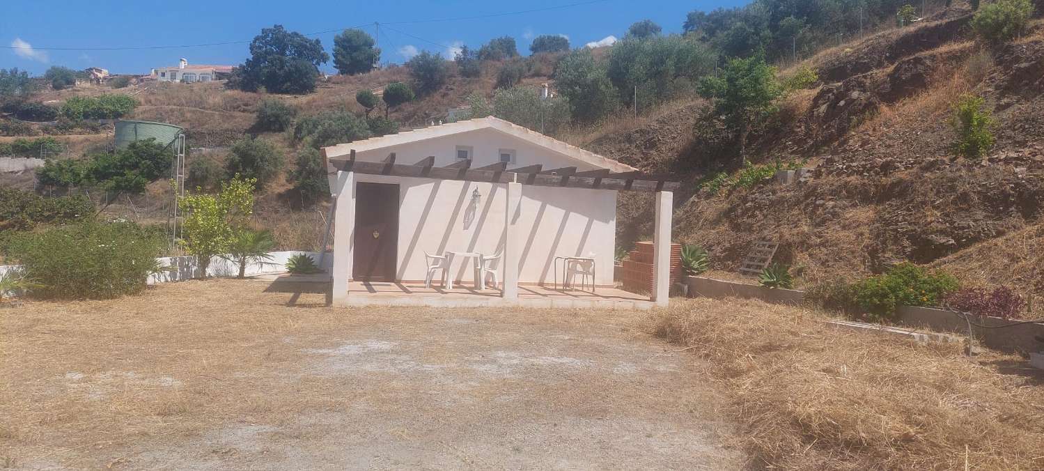 Lovely country house for sale in Torrox/Friglina
