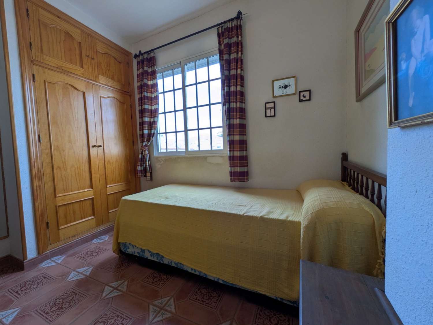 3-bedroom apartment with pool and renovation potential in Torrecilla, Nerja