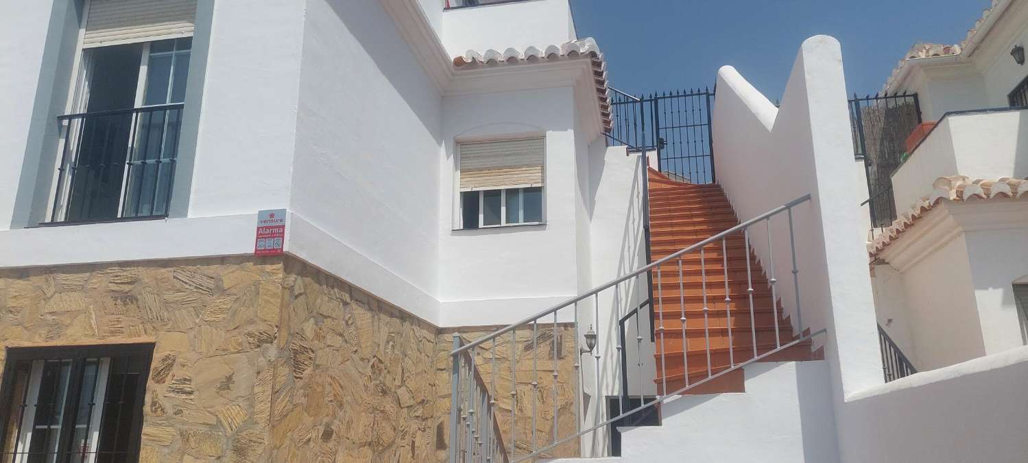 Beautiful villa for sale in Frigiliana