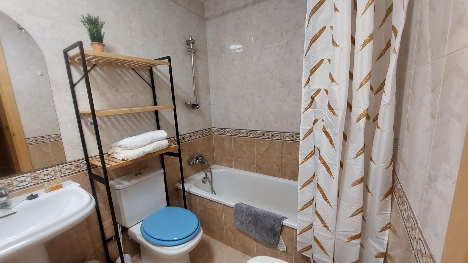 Bonito apartamento  alquiler de  larga temporada  a unos minutos de playa