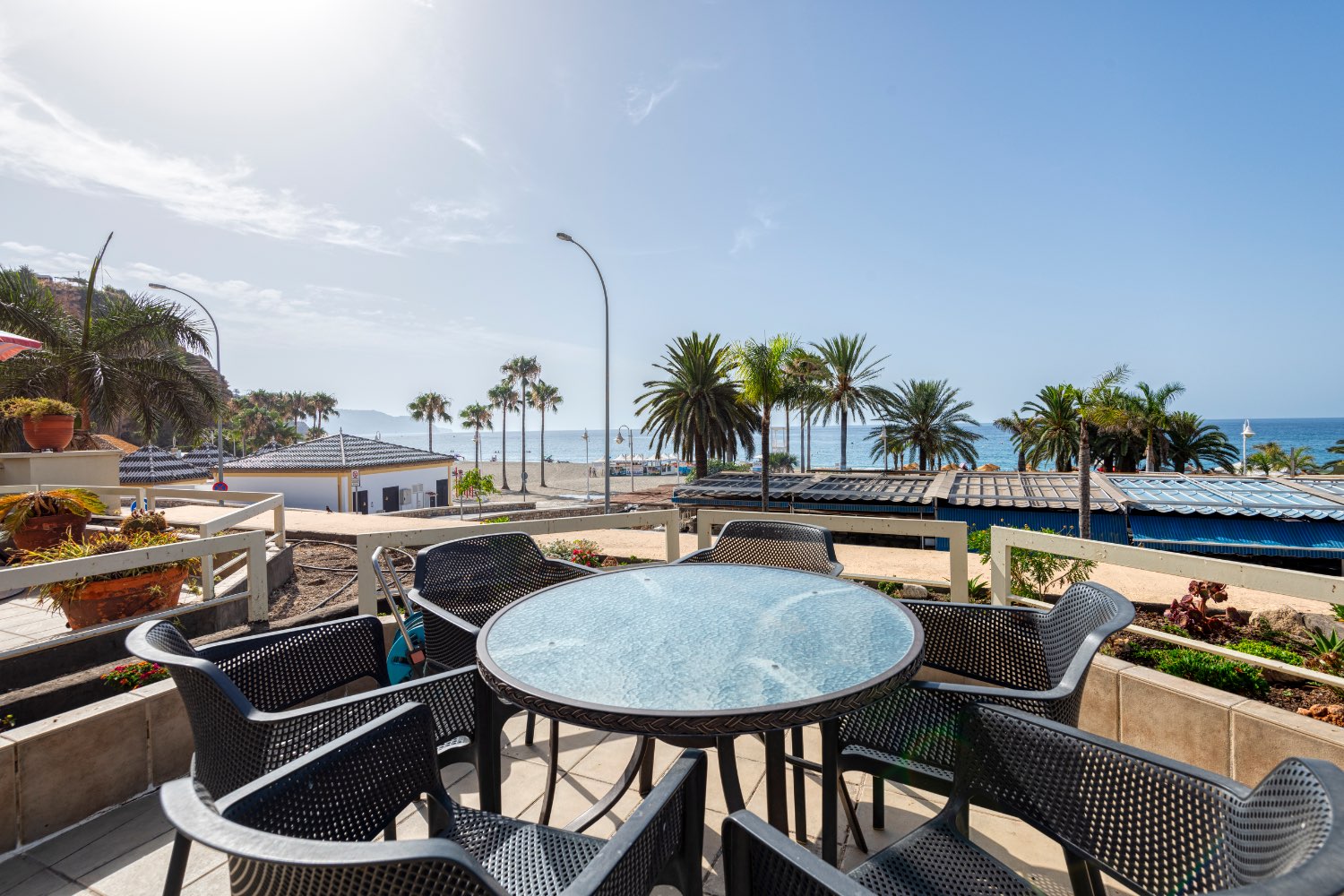 Apartamento de 3 habitaciones en primera línea de playa en Burriana Playa.