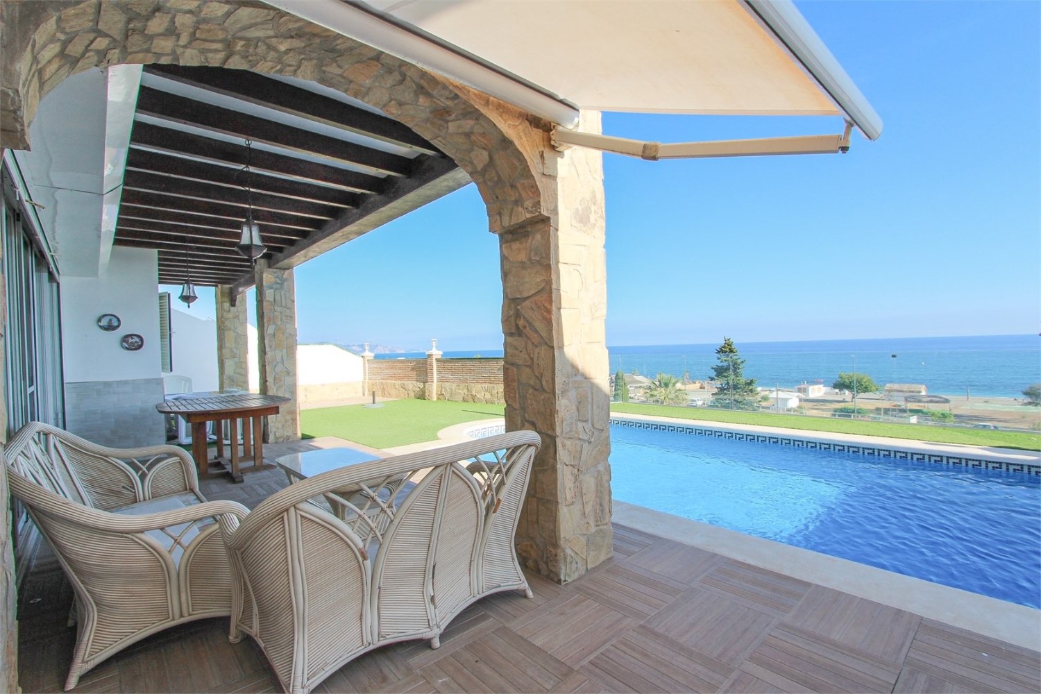 Villa villa individuelle à Las Flores, El Peñoncillo, Torrox-Costa