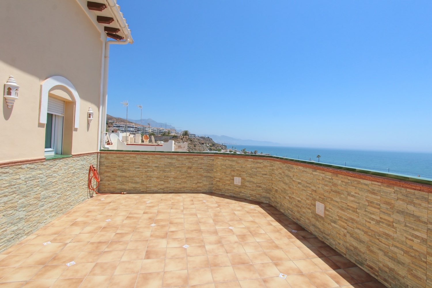 Villa villa individuelle à Las Flores, El Peñoncillo, Torrox-Costa