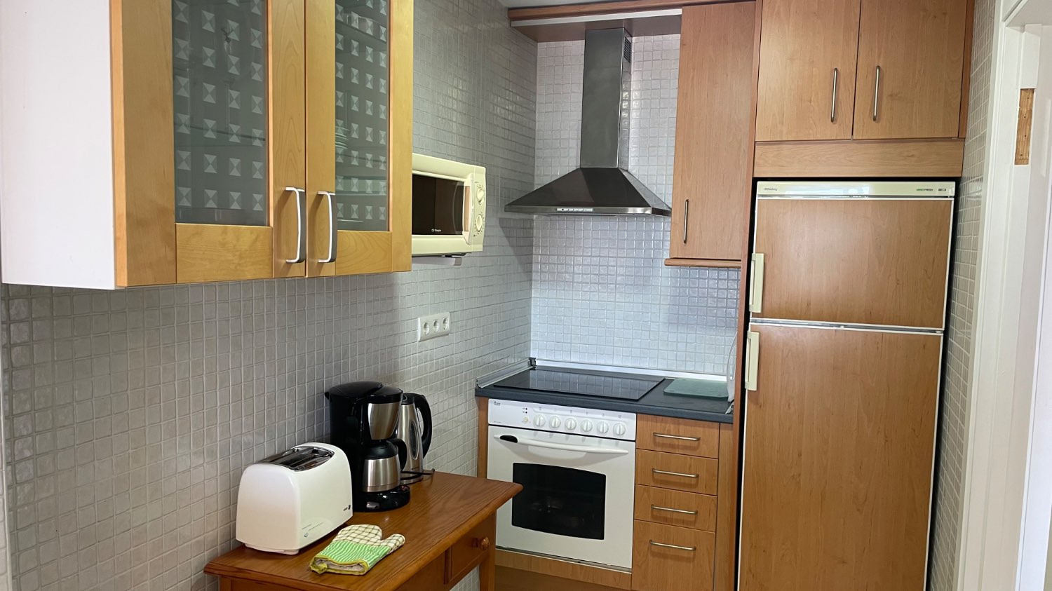 Apartamento en primera línea de playa en Burriana Playa con terraza de 100 m2 en Nerja.