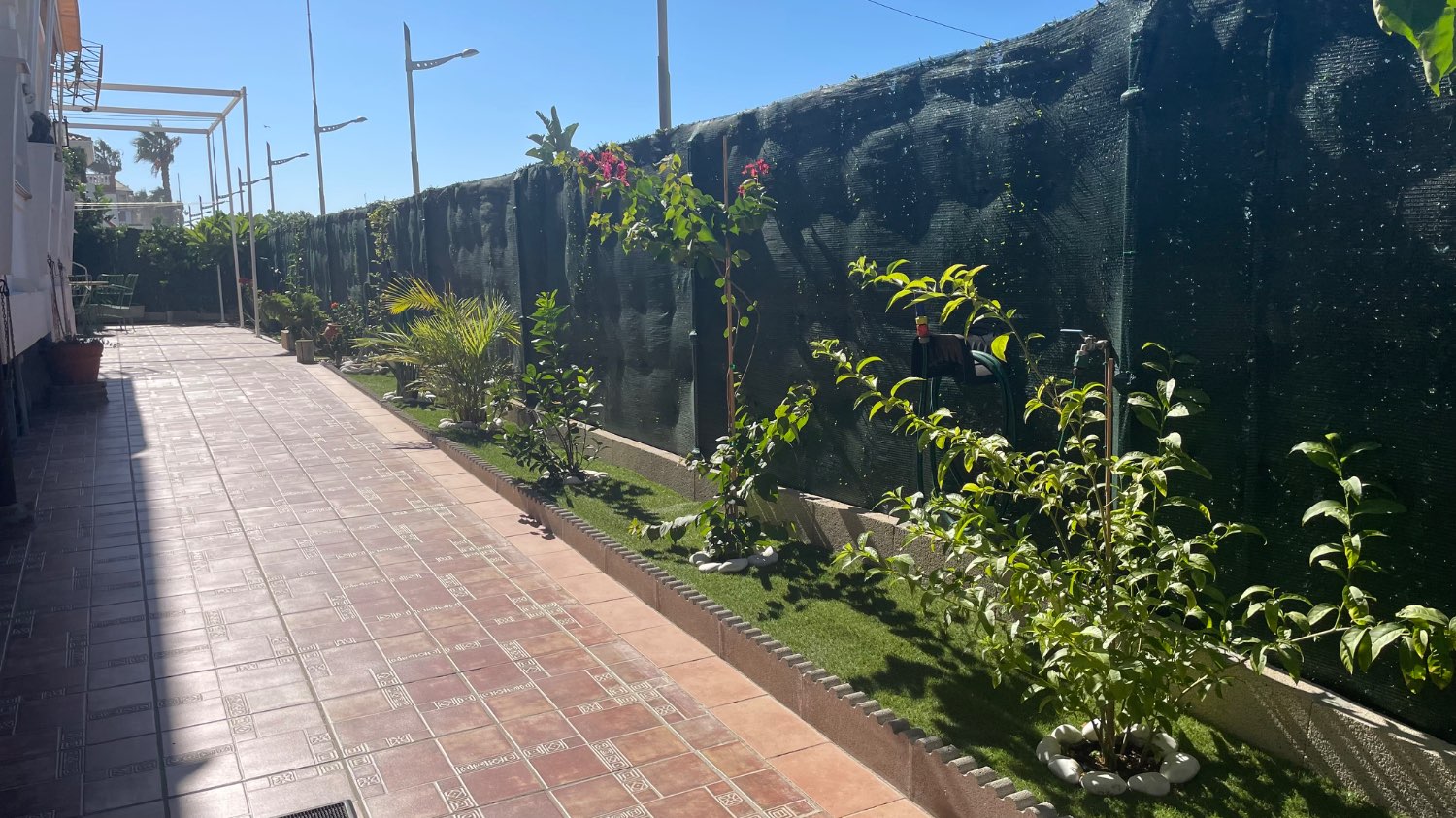 Frontline ground floor apartment of 170m2   Torrox -costa